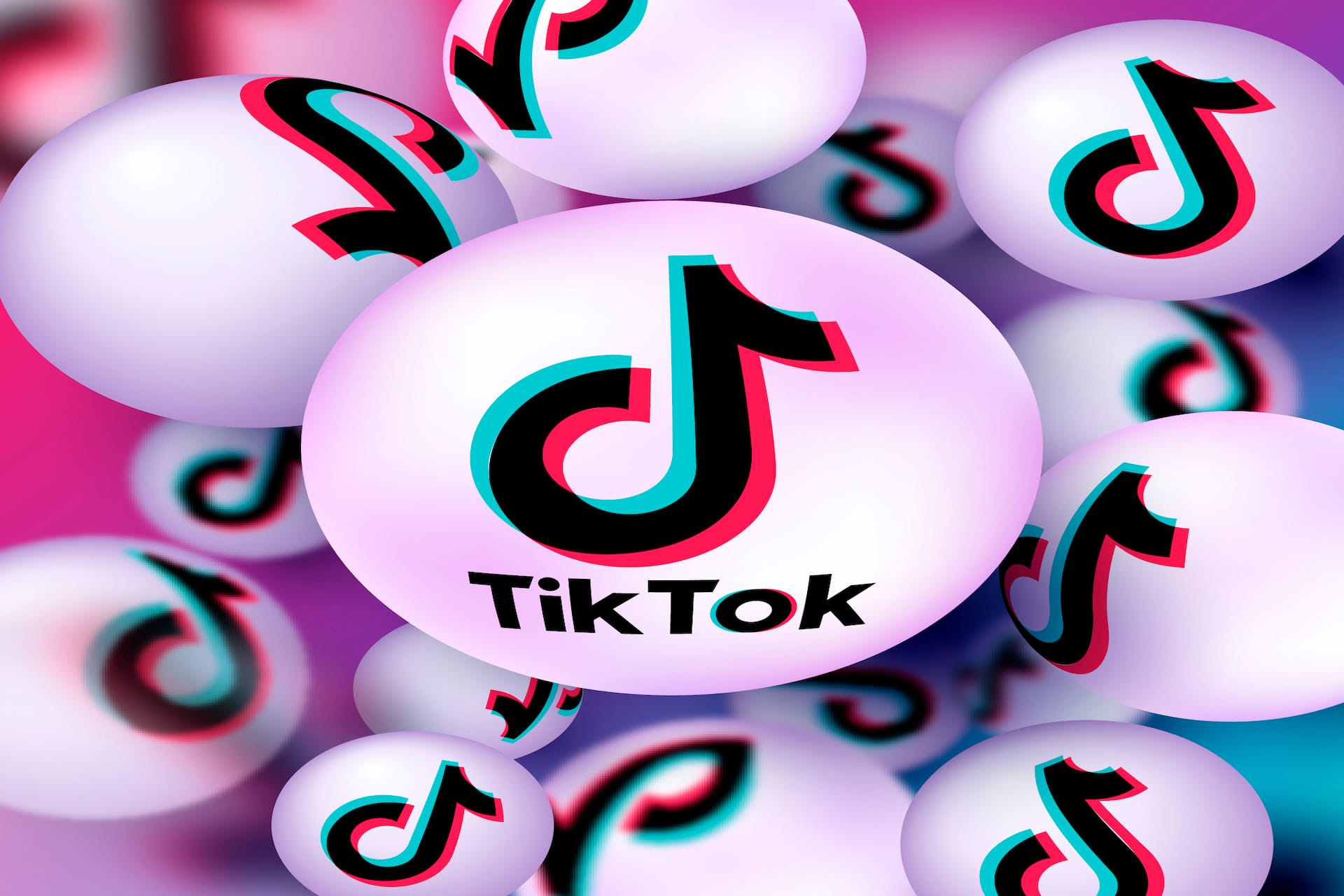TikTok Tunisia 2025: Scandals, Fraud, and the Push for Regulation